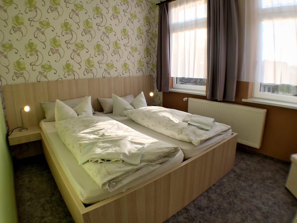 Blechleppel - Die Pension Im Harz Benneckenstein Ruang foto